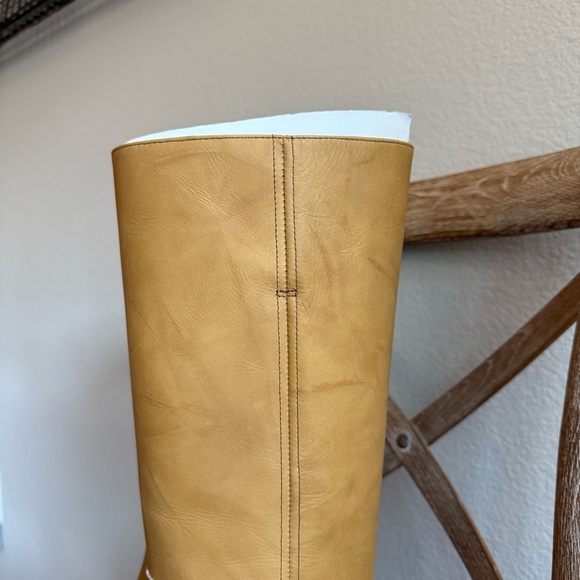 Frye Campus 14L Wide Calf Boots banana - Picture 5 of 10